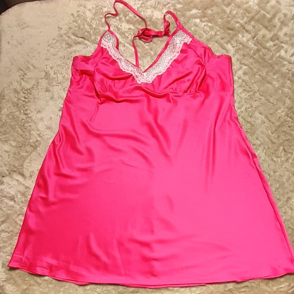 Secret Treasures Sleepwear Pink feels Silky Night gown XL